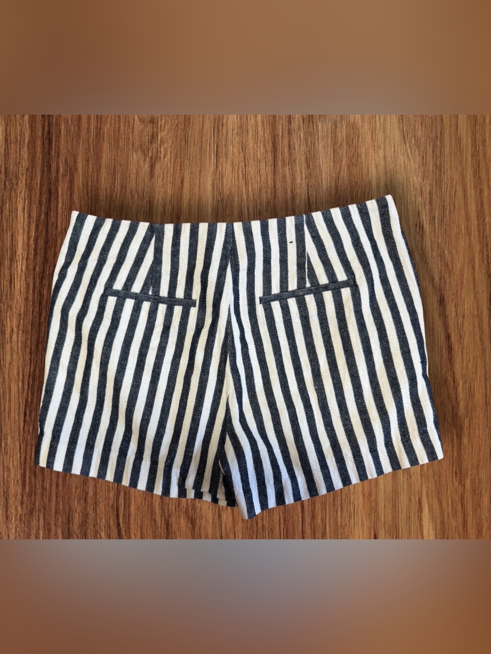 EUC Banana Republic Striped Shorts SZ 8P - Picture 2 of 8